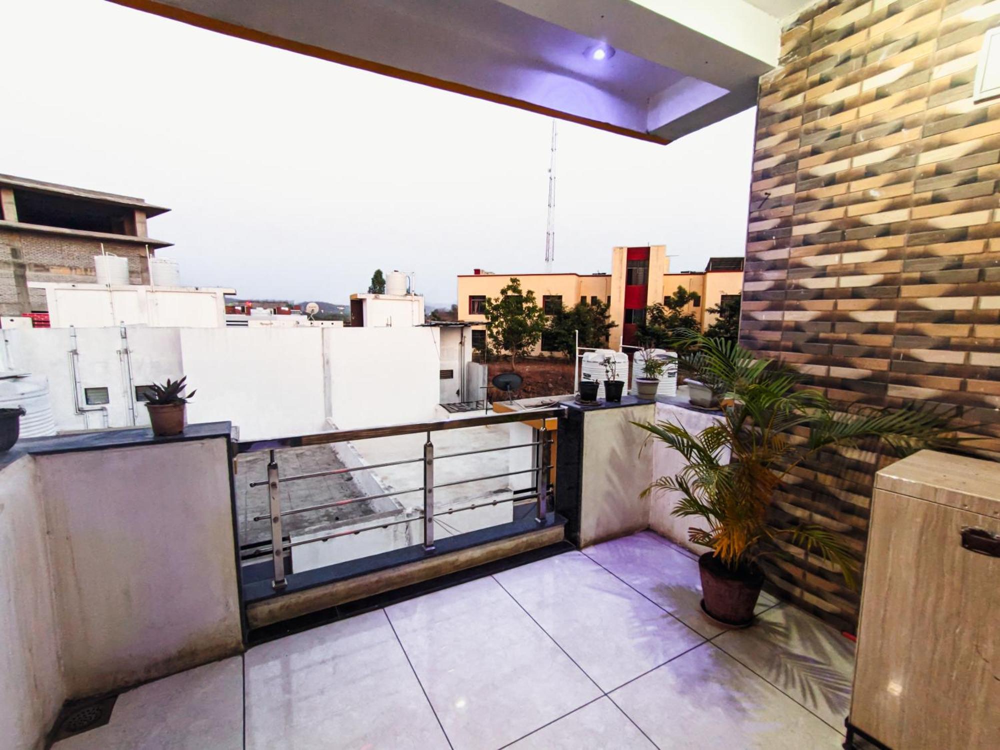 Bhavya Homestay Garudeshwar Екстериор снимка